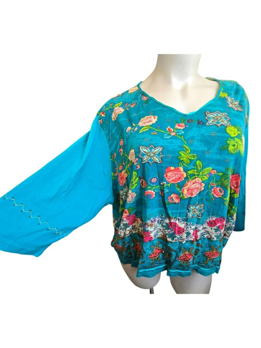 Bohemian Womens Embroidered Turquoise Floral V-Neck Top Beaded Accents JJ4304